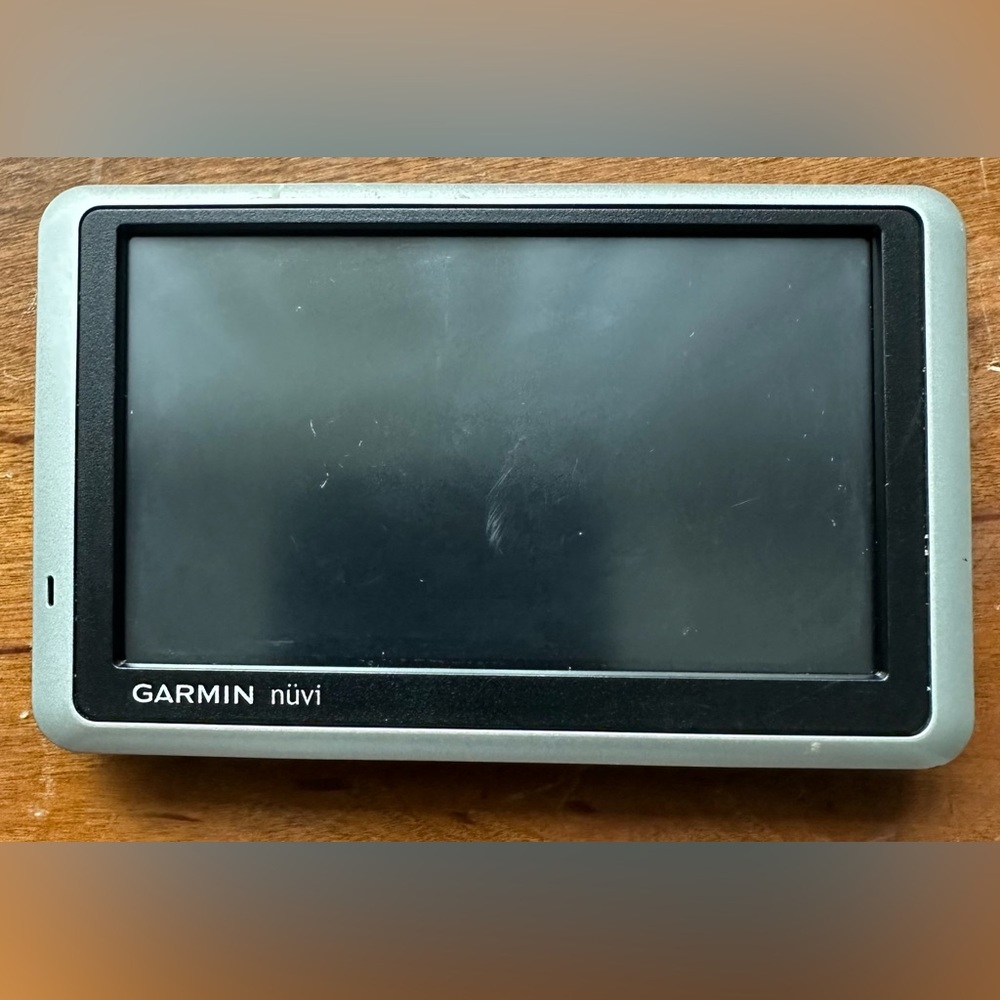 Garmin nüvi GPS Navigator - Black - Picture 7 of 8